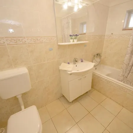 Cale Apartment Orebic